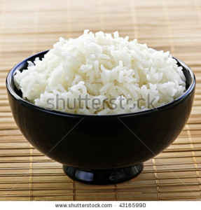 stock-photo-white-steamed-rice-in-black-round-bowl-43165990